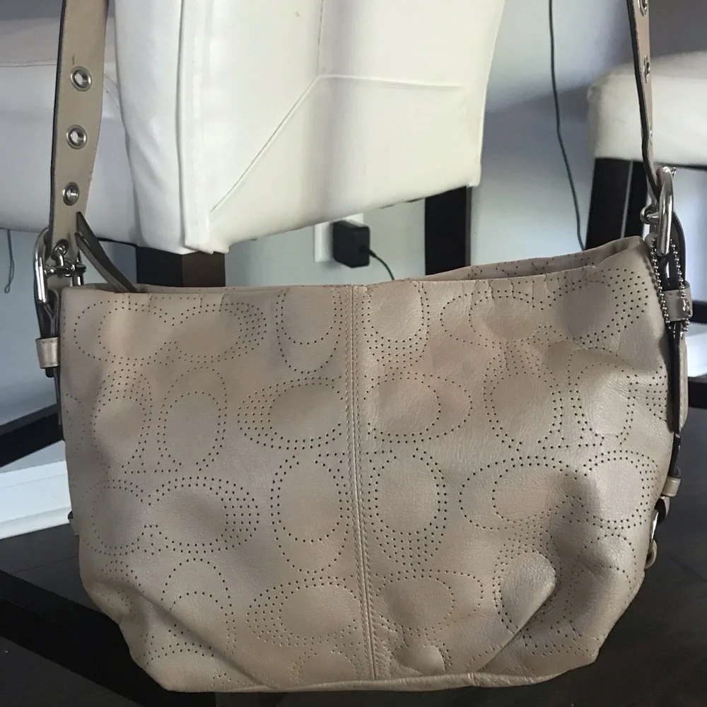 Coach leather cross body purse - Picture 4 of 15